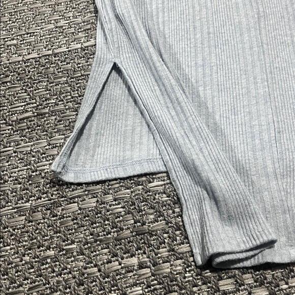 Suzy Shier | Blue Faux Leather Trim Hi-Low Top - Picture 9 of 10